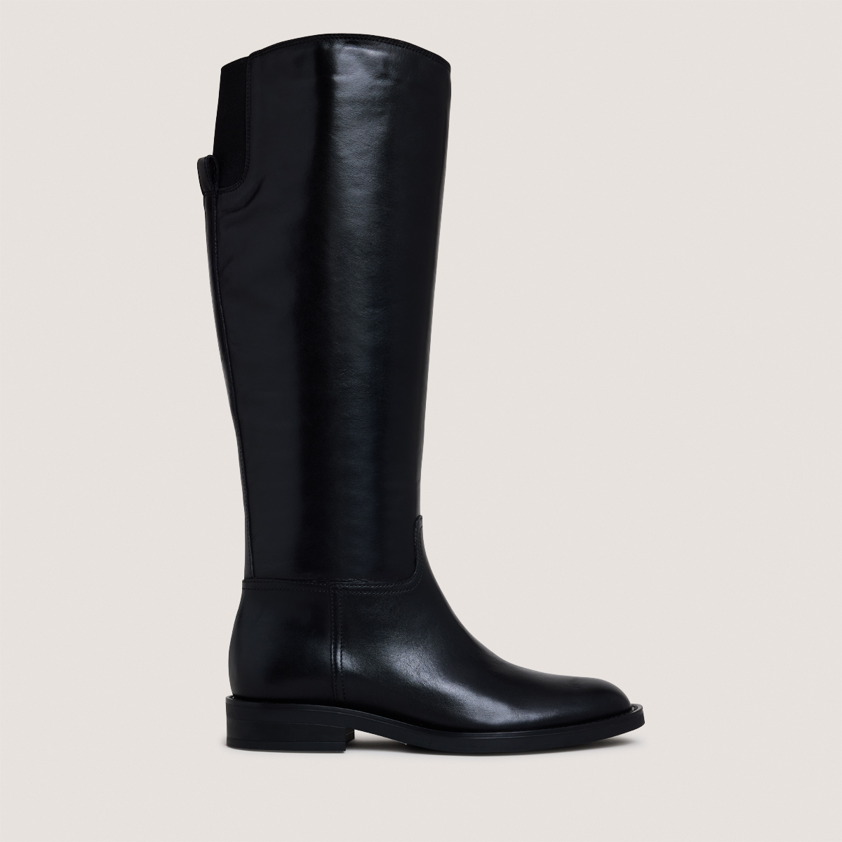 Boots with round toes in black leather | CATHY