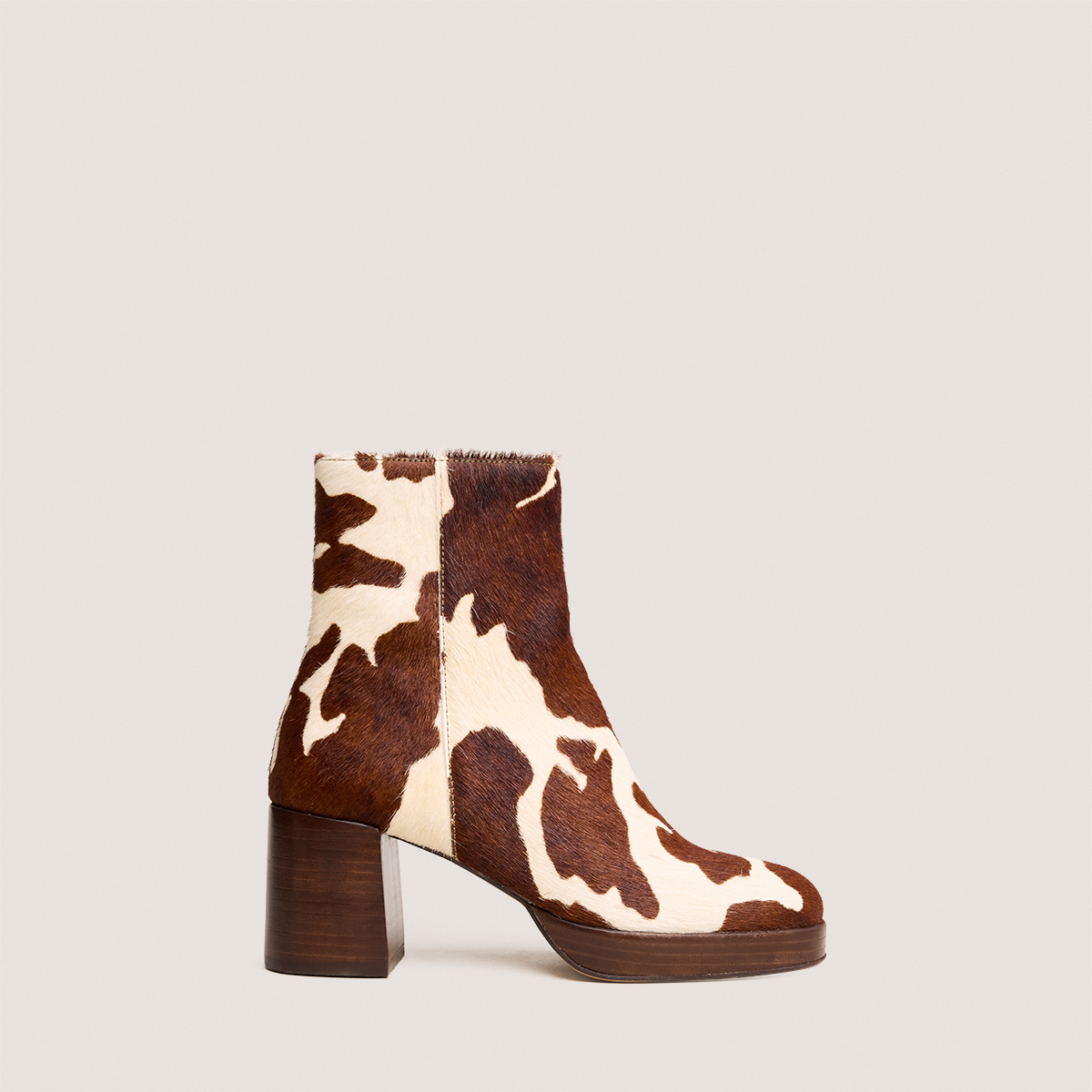 Ankle boots with square toes in brown cowhide | VANVES