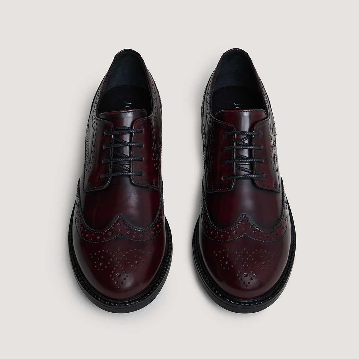 Cut-out derbies in burgundy patinated leather | ALTITUDE