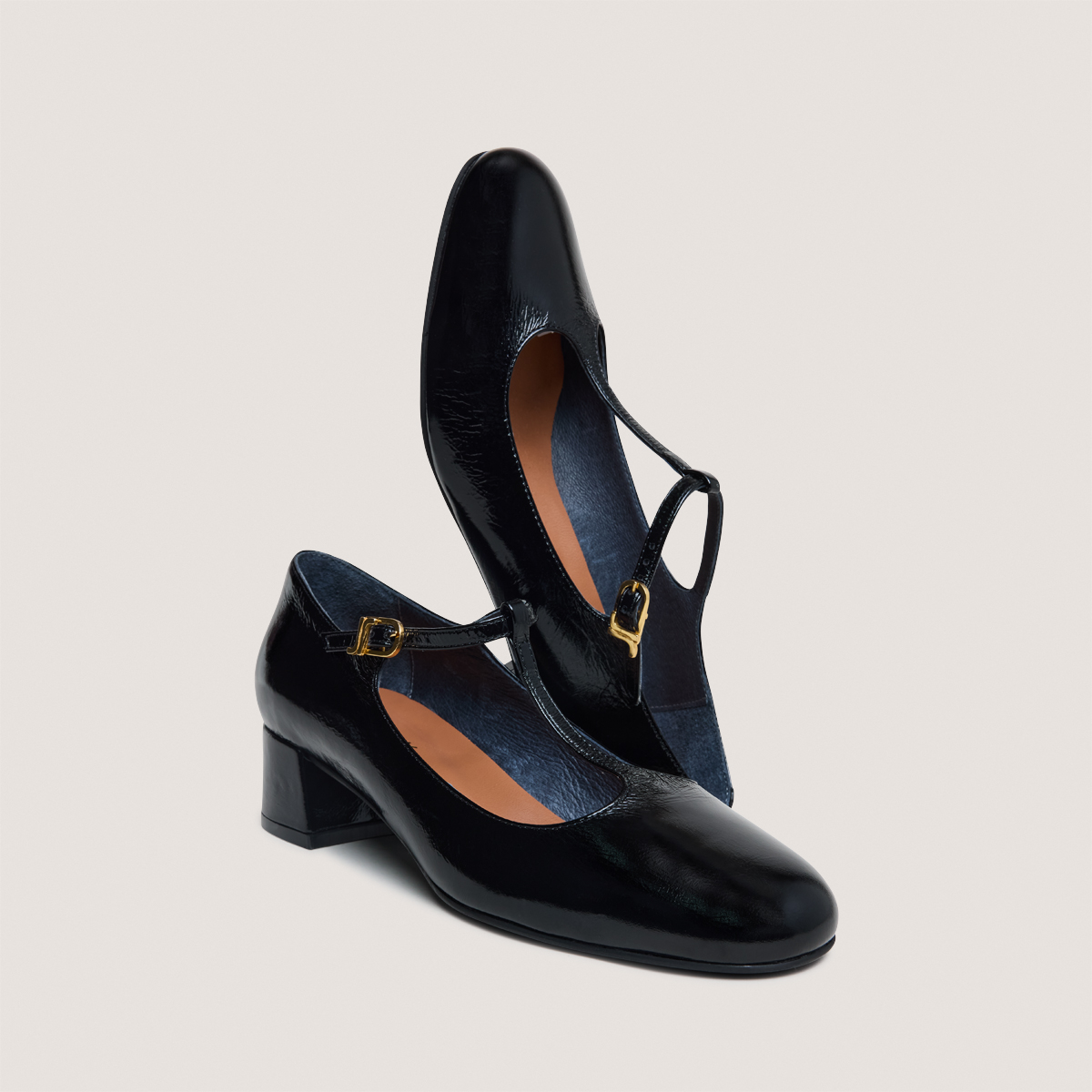 T-strap kitten heels in shiny black leather | DALOME