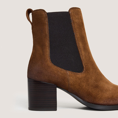 Chelsea boots in cognac split leather | clemie