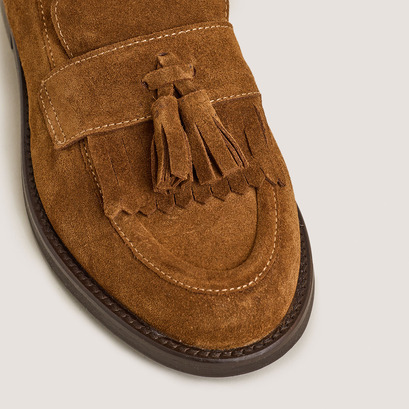 Loafers with Tassels cognac