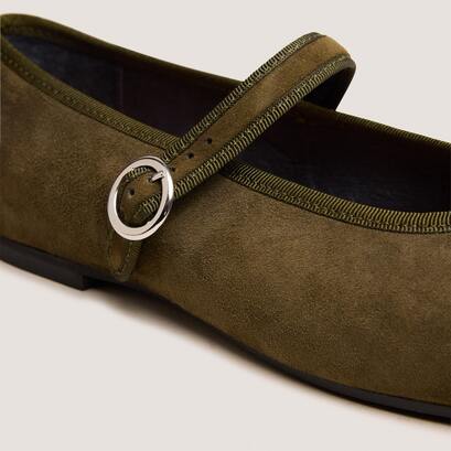 Ballet flats with straps and adjustable buckles in khaki velvet | deesse