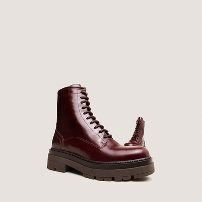 Lace-up boots in brown leather | dicus