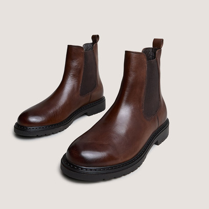 Chelsea boots in brown patinated leather | amical