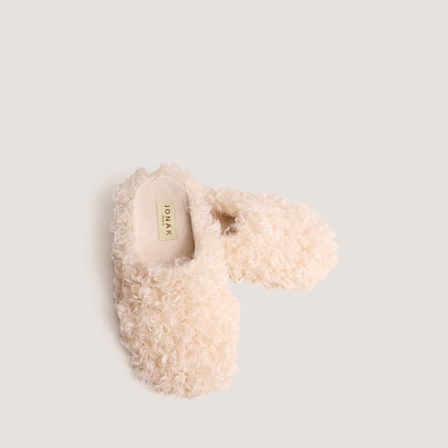 Slippers in beige fluffy fabric | judie
