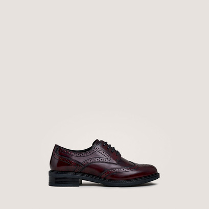 Cut-out derbies in burgundy patinated leather | altitude