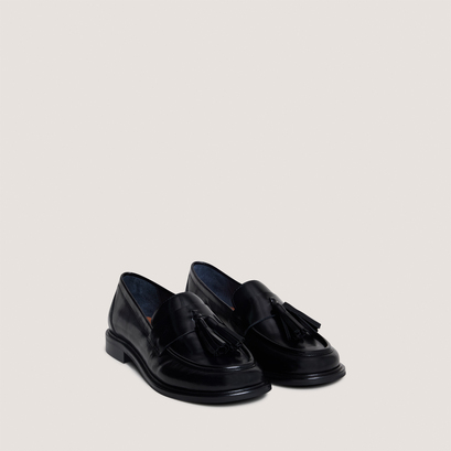 Loafers with tassels in black leather| damande