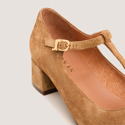 T-strap kitten heels in cognac suede | dalome