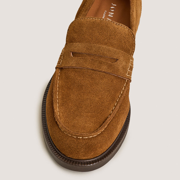 Loafers with Rounded Toe in cognac split leather | DRACULA