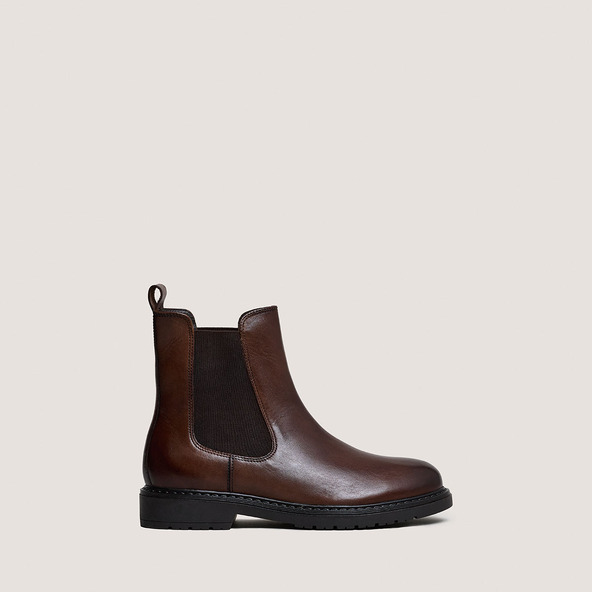 Chelsea boots in brown patinated leather | AMICAL