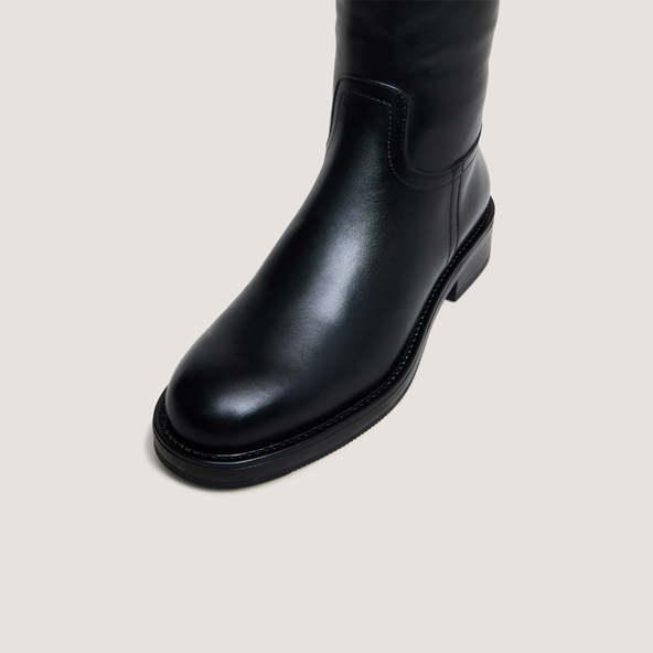 Boots with adjustable buckles in black leather | CASPER