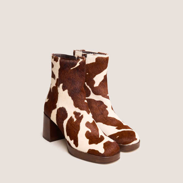 Ankle boots with square toes in brown cowhide | VANVES