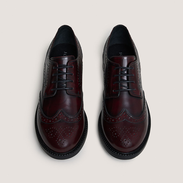 Cut-out derbies in burgundy patinated leather | ALTITUDE