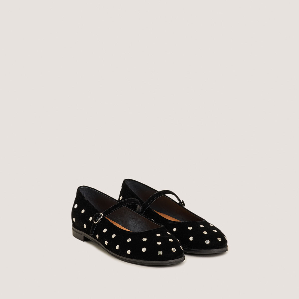 Ballet flats with studs in black velvet | DELIOTT