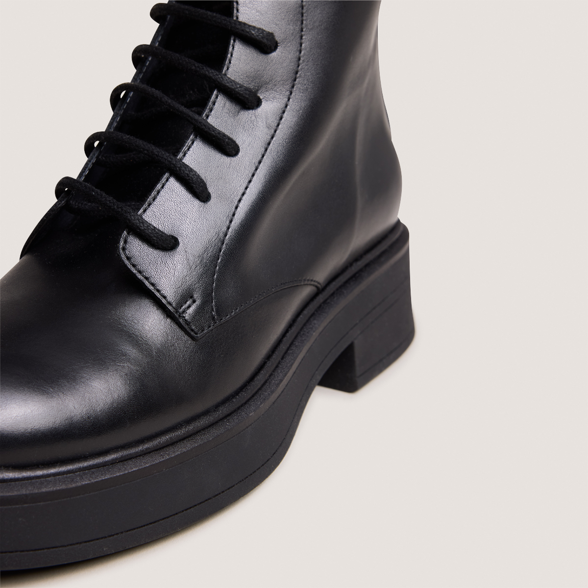 Lace-up boots in burgundy suede | DITTO