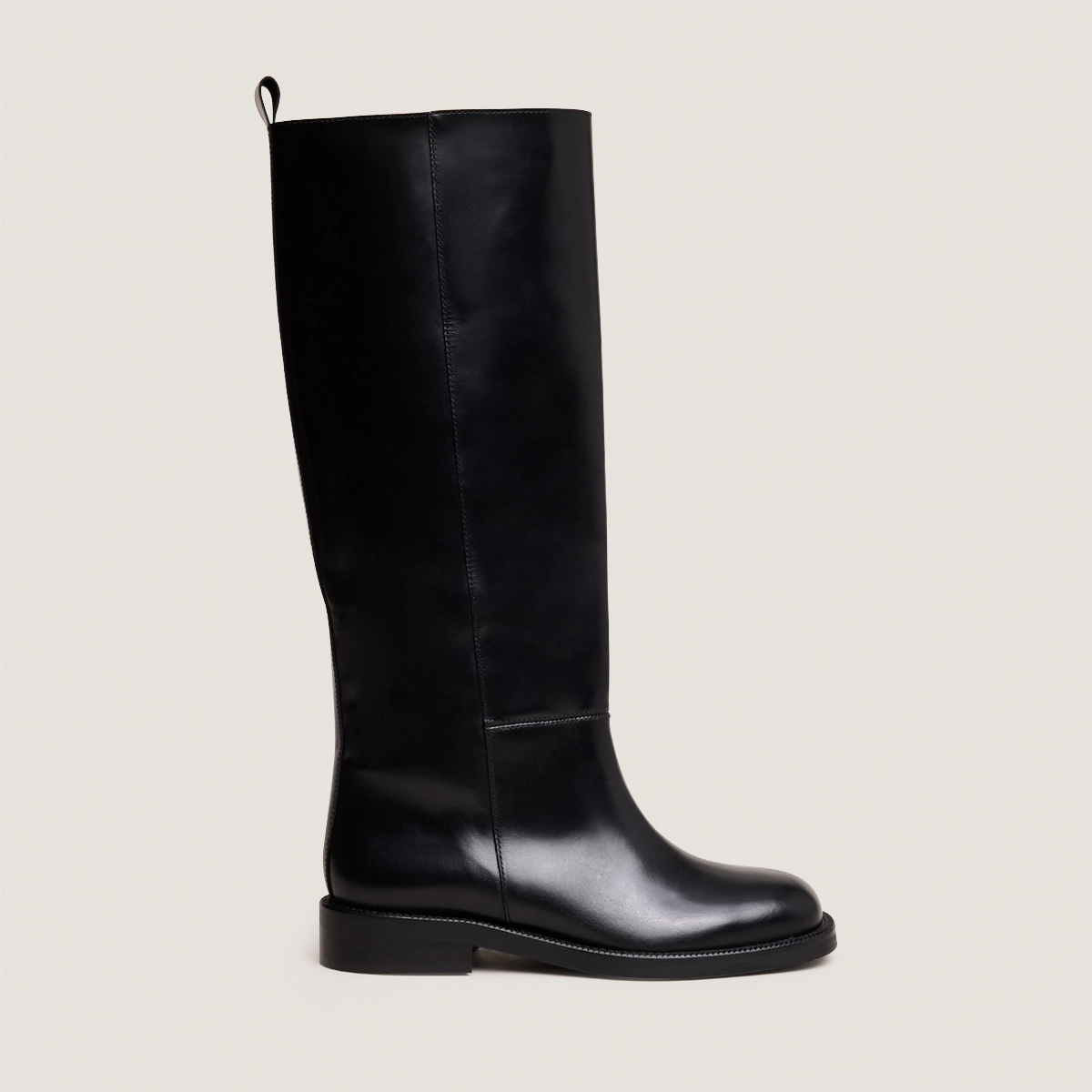 Tall boots with square toes in black leather | DAMEL