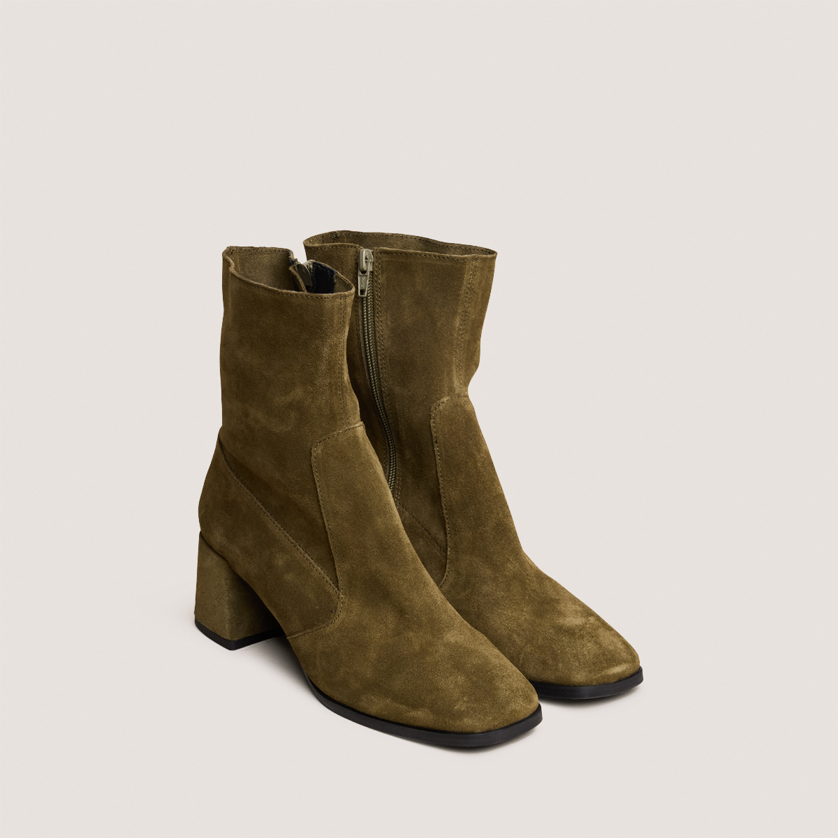 Oval-toe ankle boots in khaki suede | ARGENTAT