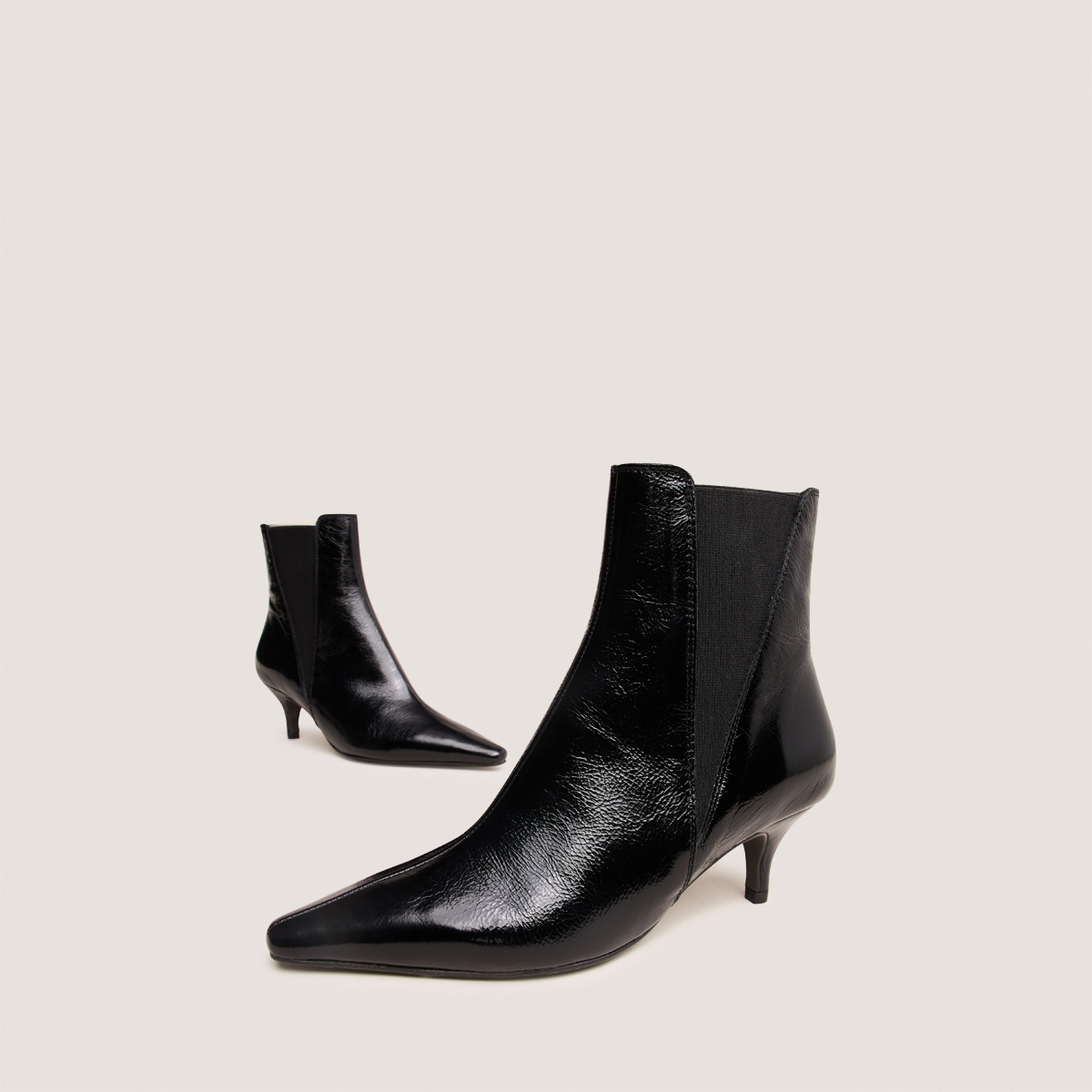 Pointed-toe stiletto-heel ankle boots in black shiny leather | BORGIA