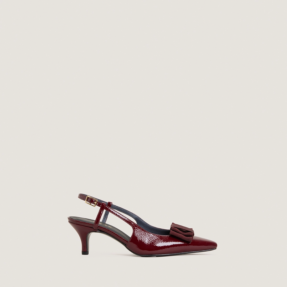 Bow Pumps in pleated burgundy patent leather | DALO