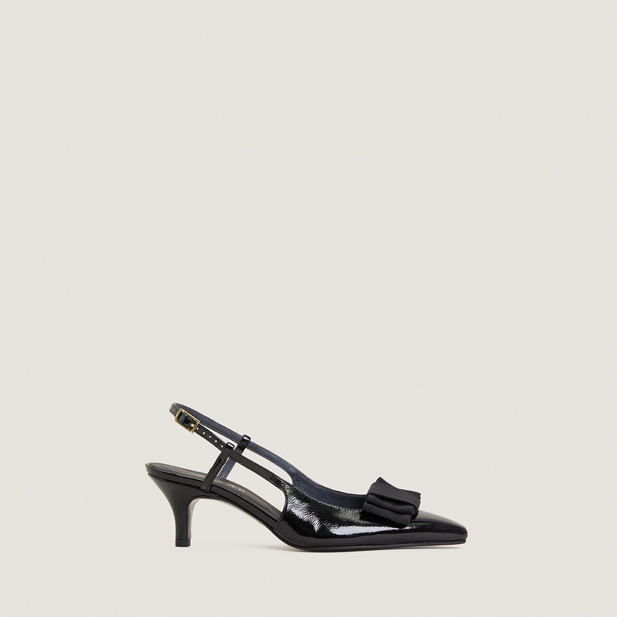 Bow Pumps in pleated black patent leather | DALO