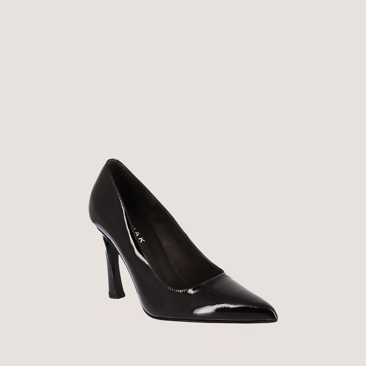 High Pointed-Toe Pumps in black leather | DEDDY