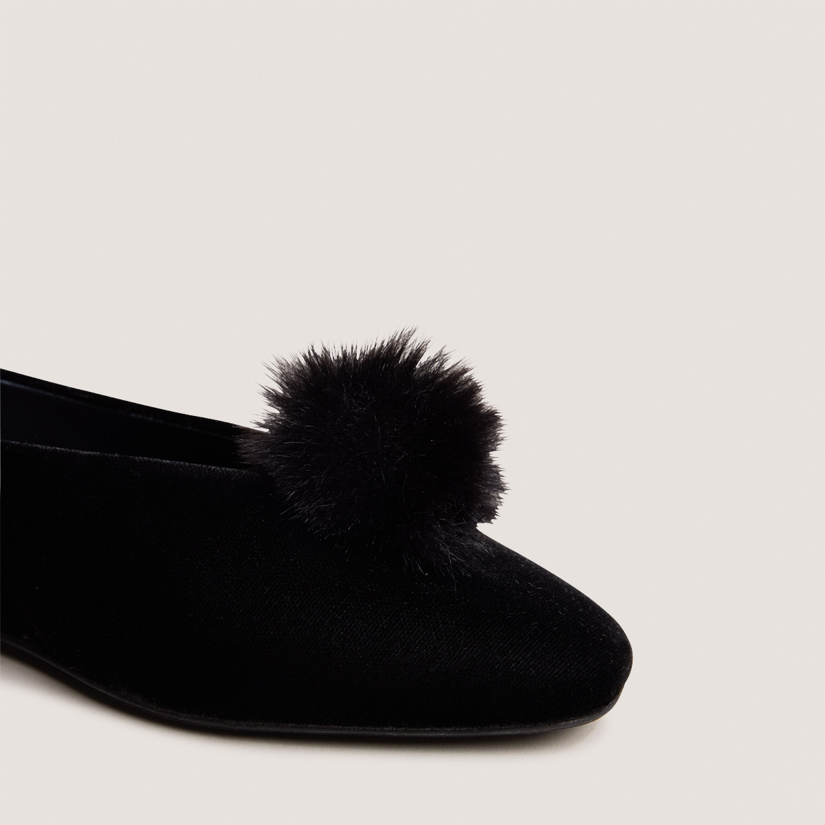 Tassel Ballet Flats in black velvet | DIZON