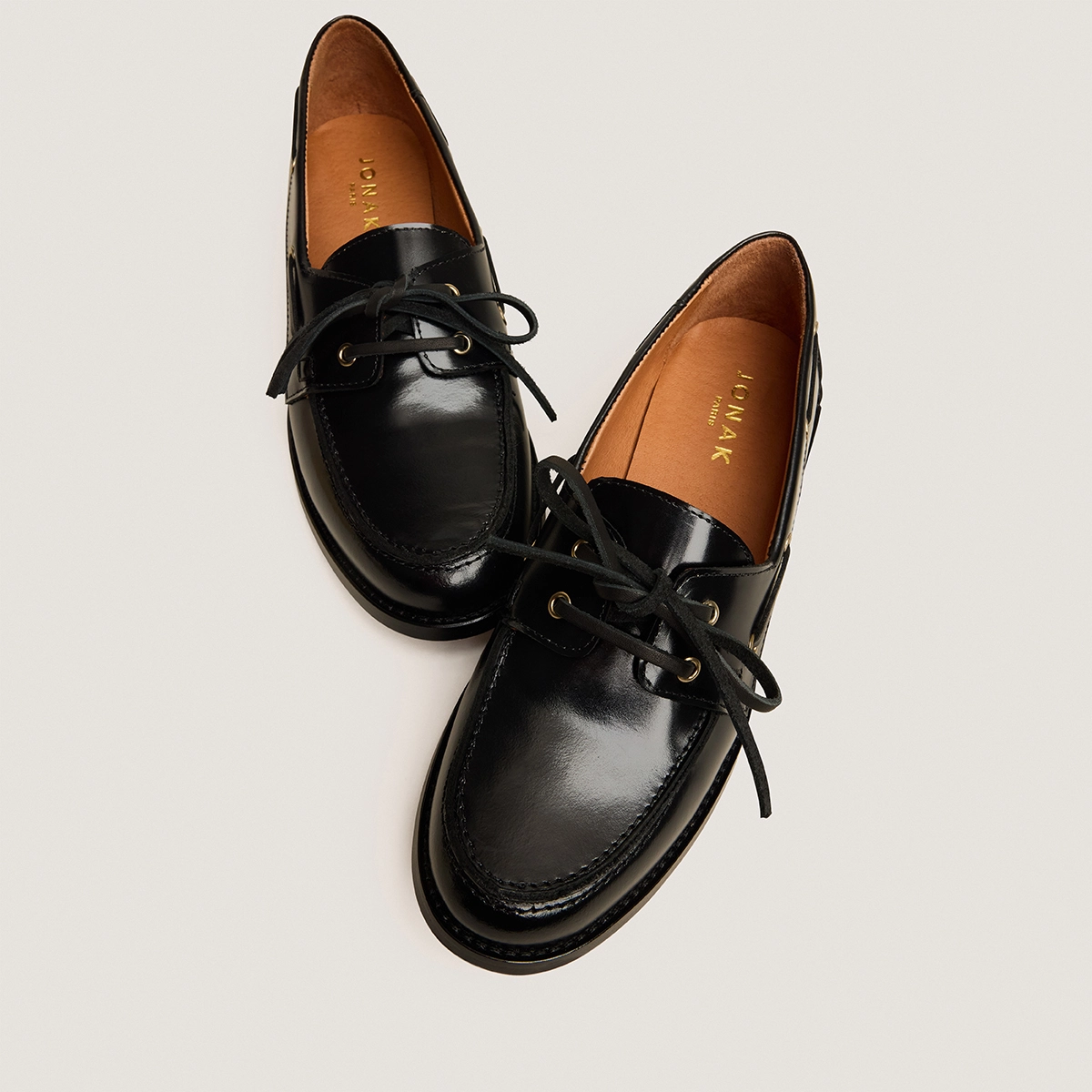 Loafers with laces In shiny black leather | AULGA