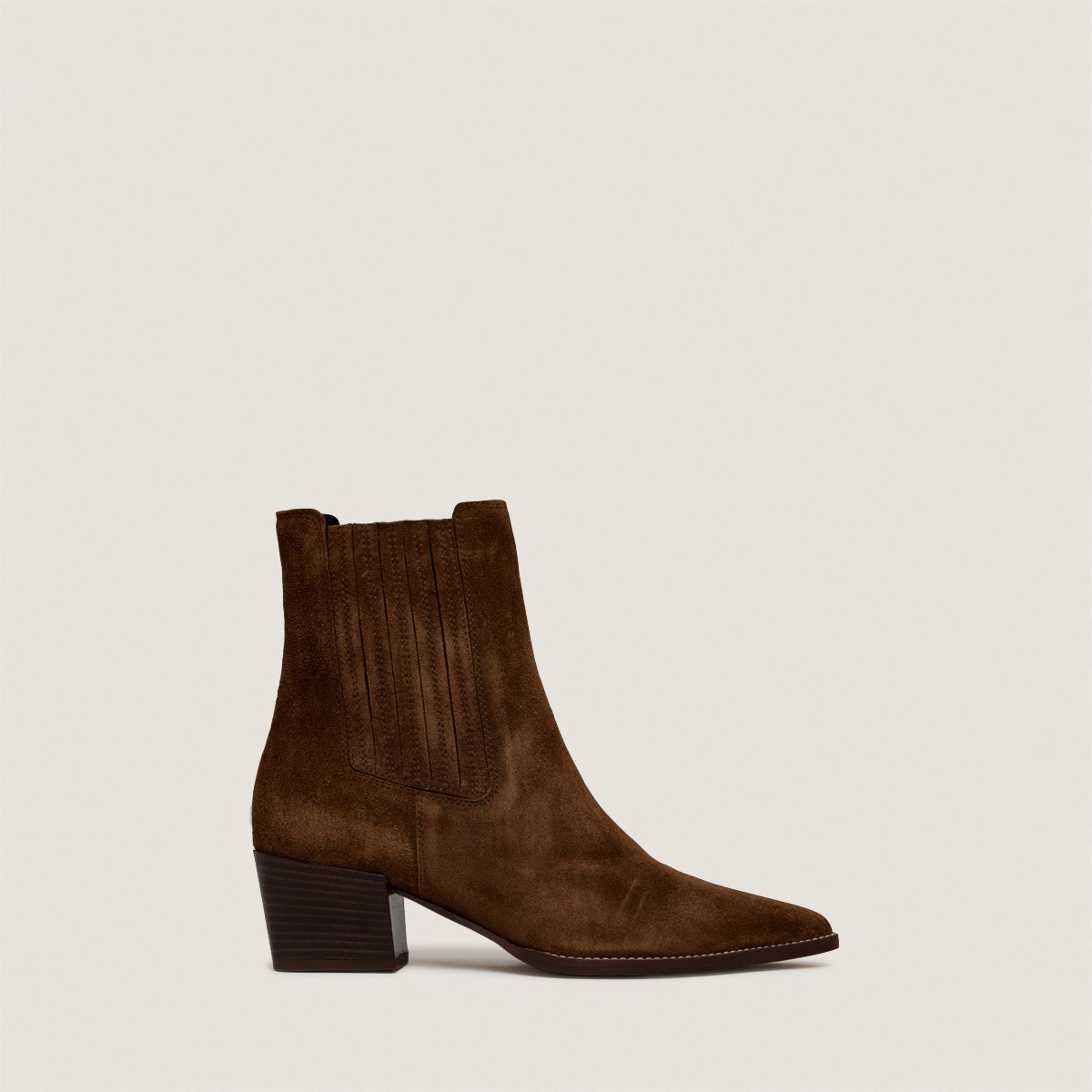 Pointed-toe ankle boots in brown suede | PRADO