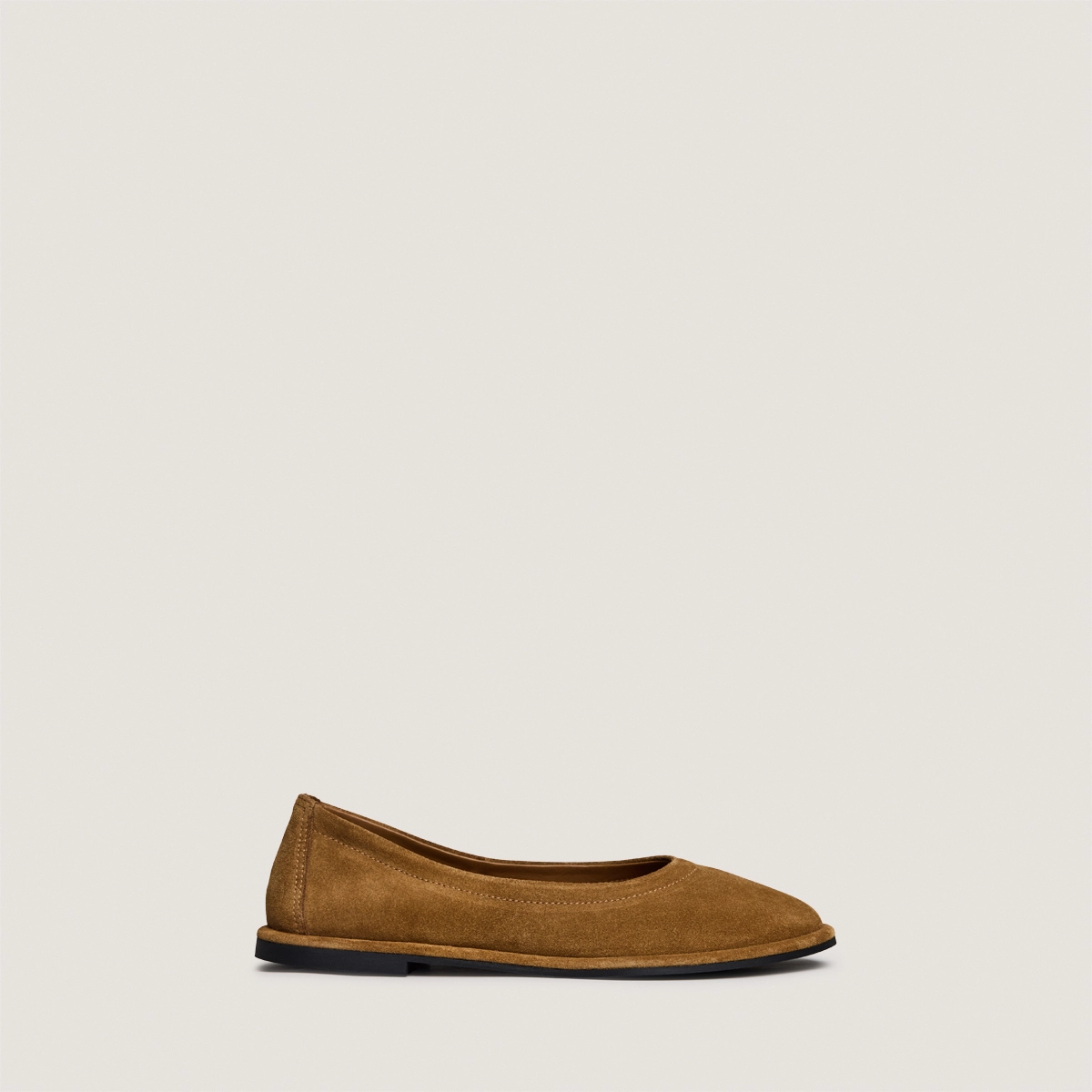 Round-toe ballet flats in tabacco suede | JANICE