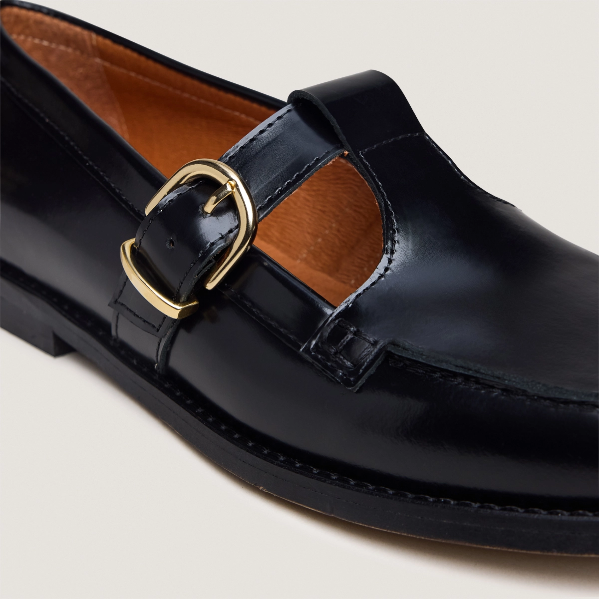 Loafers with adjustable buckles Glossy leather in black | ARMANCE