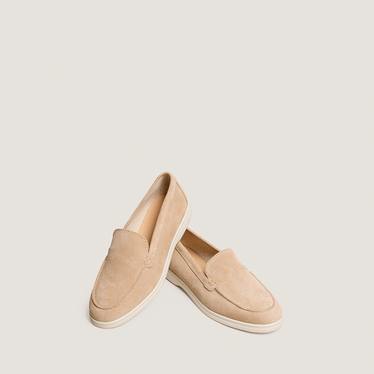 Loafers with soft uppers in ivory split leather | NORLANE
