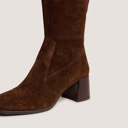 Square-toe boots in brown suede | argentine