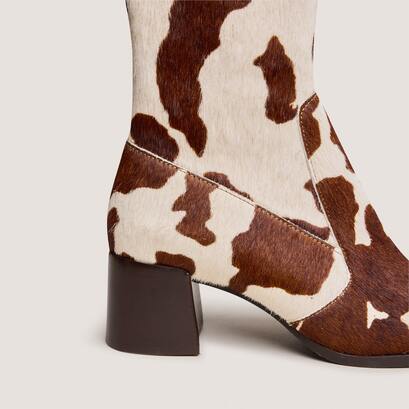 Oval-toe ankle boots in brown cowhide pony hair | argentat