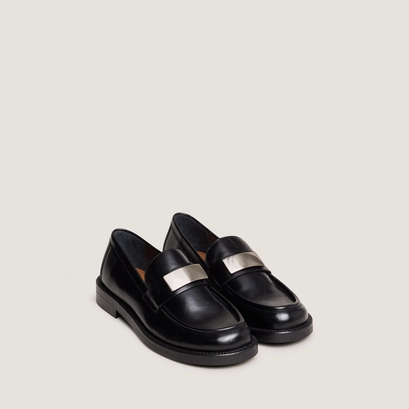 Round-toe loafers black