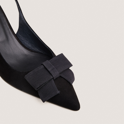 Slingback pumps with front detail in black velvet | damelie