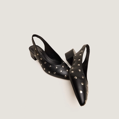 Pointed-toe ballerinas with studs in black leather | vincent
