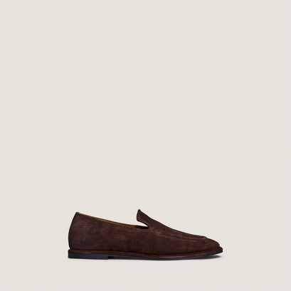 Round-toe loafers in brown suede | june