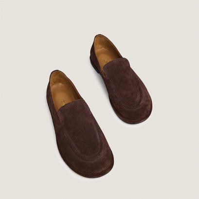 Round-toe loafers in brown suede | june