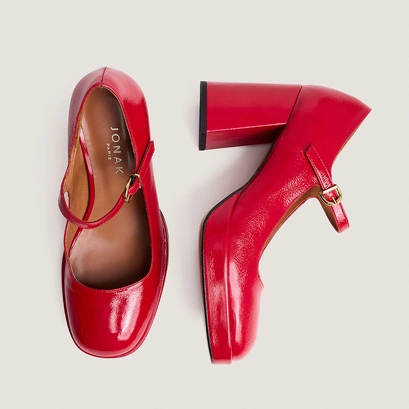 Platform mary janes with rounded toes patent crinkled leather in berry red | veritox