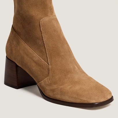Oval-toe ankle boots in dark beige split leather | argentat