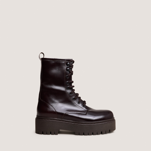 Lace-up boots in dark brown leather | ROBBO