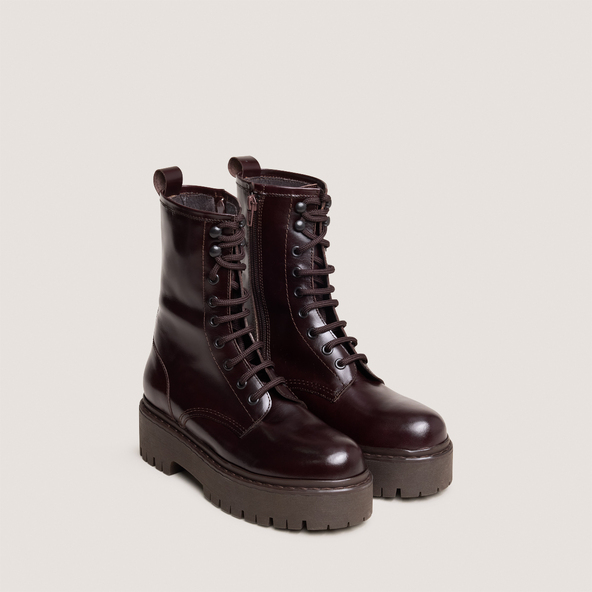 Lace-up boots in dark brown leather | ROBBO