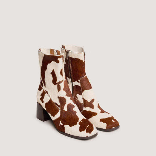 Oval-toe ankle boots in brown cowhide pony hair | ARGENTAT