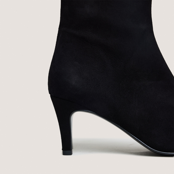 Stiletto-heel ankle boots in black suede | DIEMINA