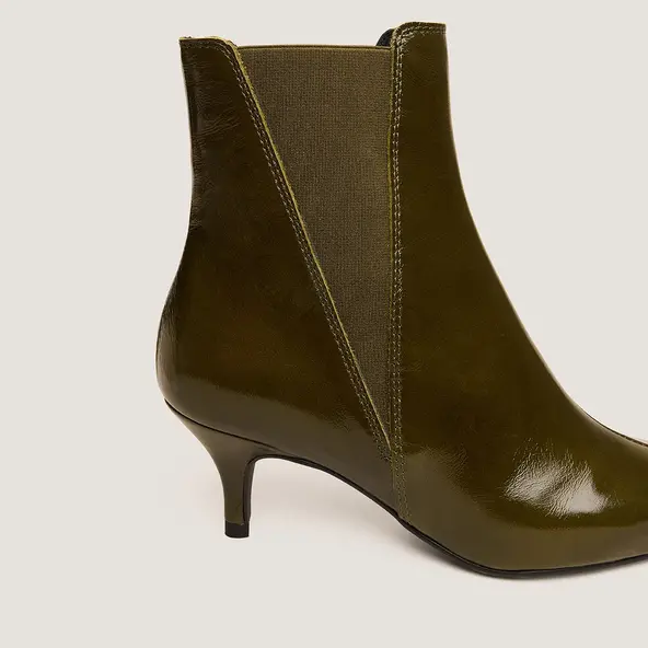 Pointed-toe stiletto-heel ankle boots in khaki shiny leather | BORGIA