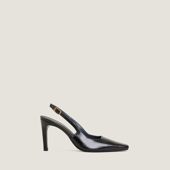 Pointed-Toe Slingback Pumps in black leather | DOUD