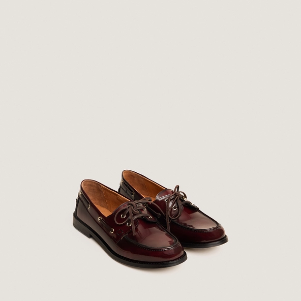 Loafers with laces In shiny burgendy leather | AULGA