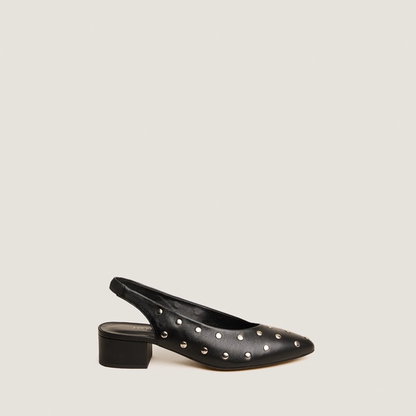 Pointed-toe ballerinas with studs in black leather | VINCENT