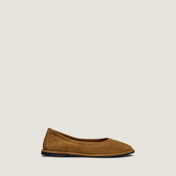 Round-toe ballet flats in tabacco suede | JANICE